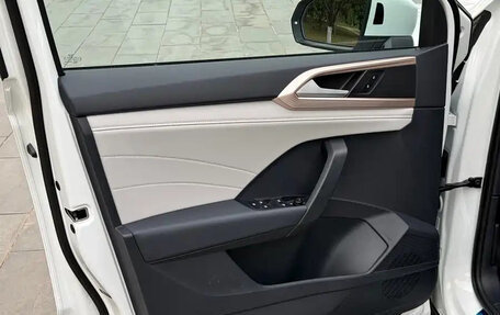 Volkswagen Tharu, 2025 год, 1 995 000 рублей, 11 фотография