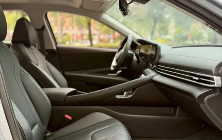 Hyundai Elantra, 2023 год, 1 430 018 рублей, 13 фотография