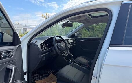 Volkswagen T-Roc I, 2022 год, 1 420 000 рублей, 7 фотография