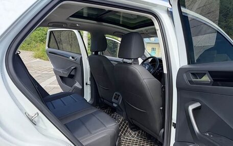 Volkswagen T-Roc I, 2022 год, 1 420 000 рублей, 9 фотография