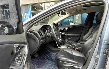 Volvo V40 II рестайлинг, 2018 год, 1 150 000 рублей, 7 фотография