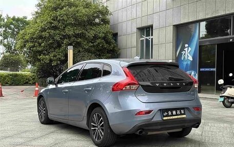 Volvo V40 II рестайлинг, 2018 год, 1 150 000 рублей, 6 фотография
