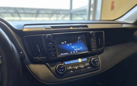 Toyota RAV4, 2017 год, 2 340 000 рублей, 12 фотография