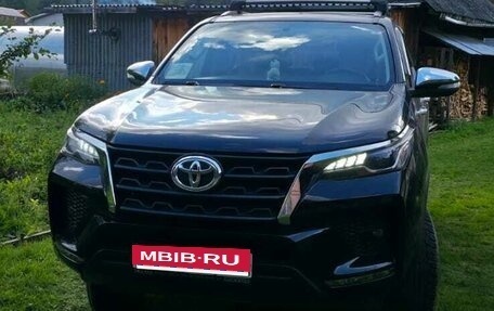 Toyota Fortuner II, 2022 год, 4 500 000 рублей, 2 фотография