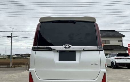 Toyota Noah III, 2021 год, 1 750 000 рублей, 5 фотография