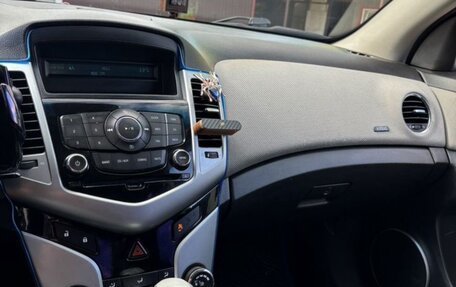 Chevrolet Cruze II, 2012 год, 550 000 рублей, 6 фотография
