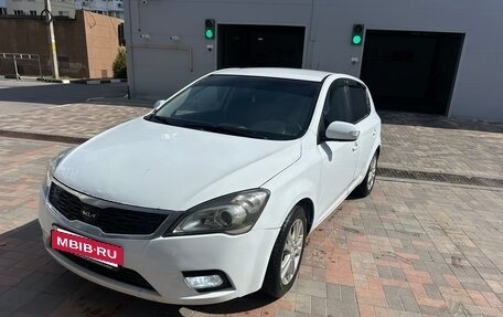 KIA cee'd I рестайлинг, 2011 год, 589 000 рублей, 2 фотография