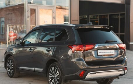 Mitsubishi Outlander III рестайлинг 3, 2019 год, 2 050 000 рублей, 7 фотография