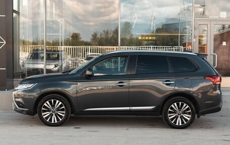 Mitsubishi Outlander III рестайлинг 3, 2019 год, 2 050 000 рублей, 8 фотография