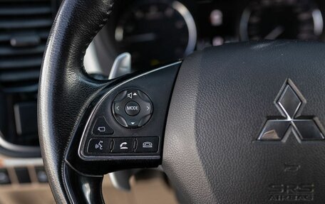 Mitsubishi Outlander III рестайлинг 3, 2019 год, 2 050 000 рублей, 12 фотография