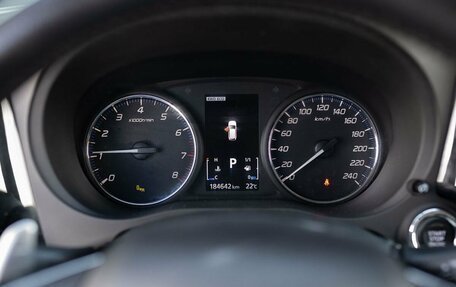 Mitsubishi Outlander III рестайлинг 3, 2019 год, 2 050 000 рублей, 13 фотография