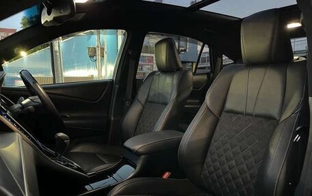 Toyota Harrier, 2020 год, 2 170 000 рублей, 15 фотография