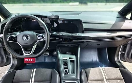 Volkswagen Golf VIII, 2022 год, 1 580 000 рублей, 9 фотография