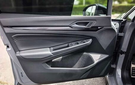 Volkswagen Golf VIII, 2022 год, 1 580 000 рублей, 18 фотография