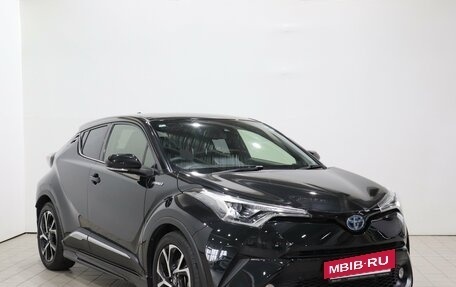 Toyota C-HR I рестайлинг, 2017 год, 1 715 000 рублей, 3 фотография