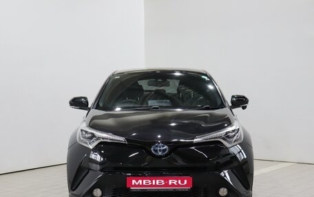 Toyota C-HR I рестайлинг, 2017 год, 1 715 000 рублей, 2 фотография