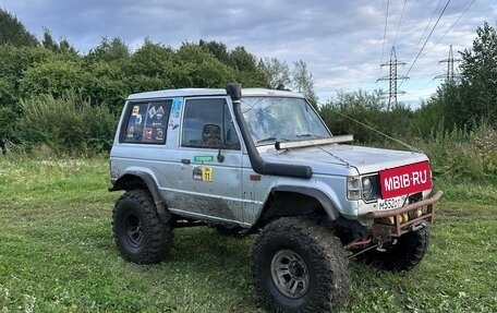 Mitsubishi Pajero III рестайлинг, 1983 год, 530 000 рублей, 1 фотография