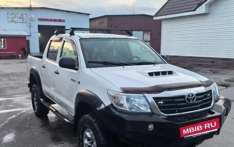 Toyota Hilux VII, 2013 год, 1 400 000 рублей, 2 фотография