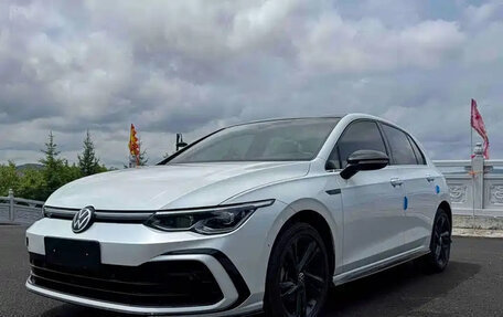 Volkswagen Golf VIII, 2022 год, 1 630 004 рублей, 1 фотография
