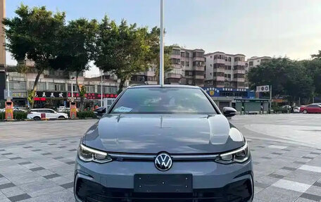 Volkswagen Golf VIII, 2023 год, 1 680 004 рублей, 2 фотография