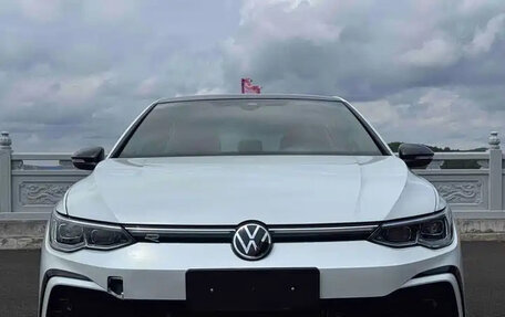 Volkswagen Golf VIII, 2022 год, 1 630 004 рублей, 2 фотография