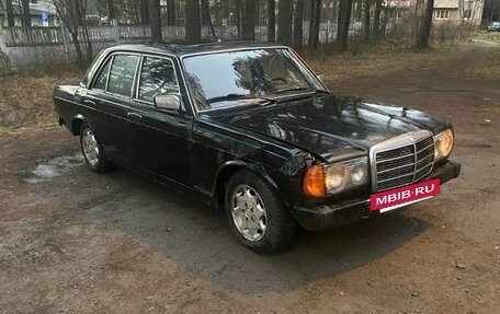 Mercedes-Benz W123, 1983 год, 140 000 рублей, 6 фотография