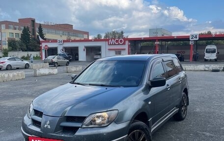 Mitsubishi Outlander III рестайлинг 3, 2003 год, 440 000 рублей, 2 фотография