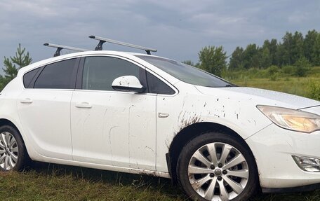 Opel Astra J, 2011 год, 700 000 рублей, 3 фотография