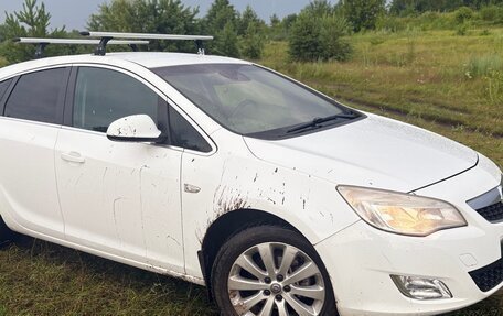 Opel Astra J, 2011 год, 700 000 рублей, 4 фотография
