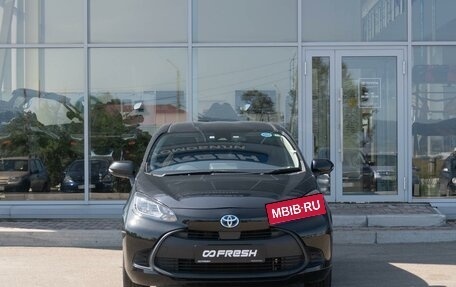 Toyota Aqua, 2022 год, 1 300 000 рублей, 3 фотография
