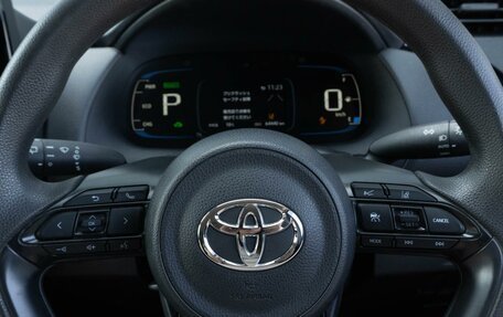 Toyota Aqua, 2022 год, 1 300 000 рублей, 20 фотография