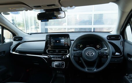 Toyota Aqua, 2022 год, 1 300 000 рублей, 11 фотография