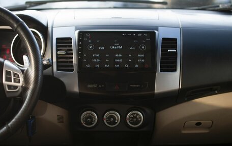Mitsubishi Outlander III рестайлинг 3, 2007 год, 1 000 000 рублей, 17 фотография