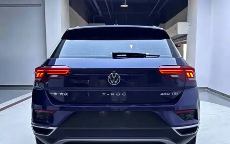 Volkswagen T-Roc I, 2022 год, 1 254 000 рублей, 3 фотография