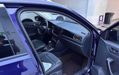 Volkswagen T-Roc I, 2022 год, 1 254 000 рублей, 11 фотография