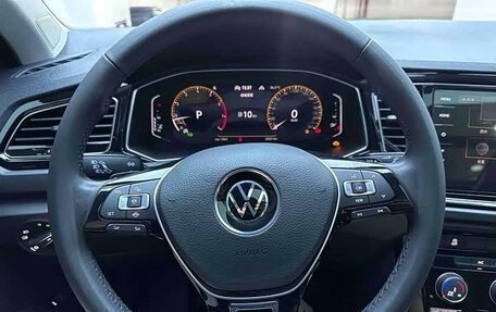 Volkswagen T-Roc I, 2022 год, 1 254 000 рублей, 16 фотография