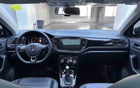 Volkswagen T-Roc I, 2022 год, 1 254 000 рублей, 15 фотография