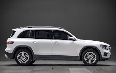 Mercedes-Benz GLB, 2021 год, 2 407 010 рублей, 3 фотография