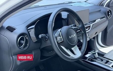 KIA K3, 2022 год, 1 388 000 рублей, 9 фотография