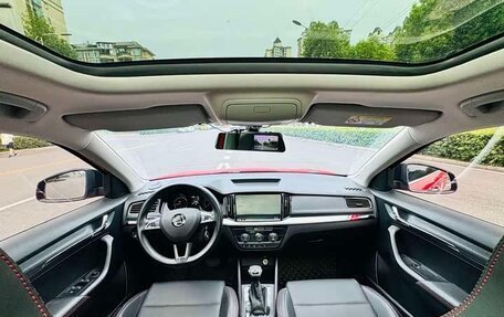 Skoda Karoq I, 2023 год, 1 580 000 рублей, 9 фотография