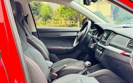 Skoda Karoq I, 2023 год, 1 580 000 рублей, 16 фотография