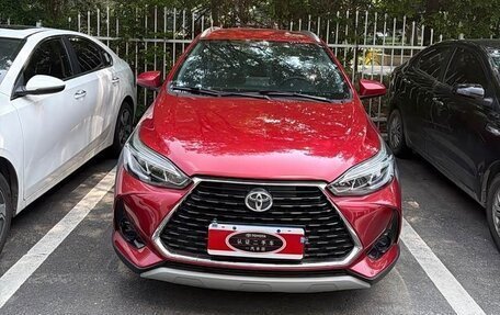 Toyota Yaris XP150 рестайлинг, 2022 год, 1 210 000 рублей, 2 фотография