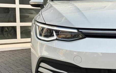 Volkswagen Golf VIII, 2023 год, 1 934 700 рублей, 9 фотография