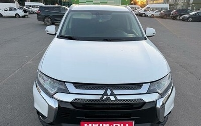 Mitsubishi Outlander III рестайлинг 3, 2019 год, 2 150 000 рублей, 1 фотография