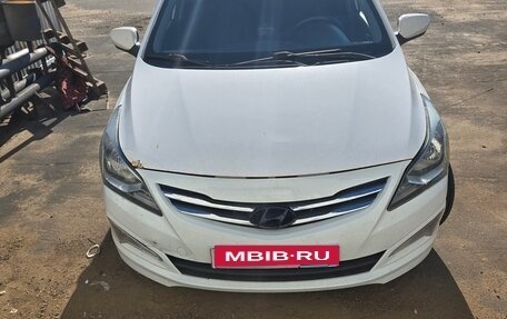 Hyundai Solaris II рестайлинг, 2014 год, 450 000 рублей, 1 фотография