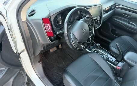 Mitsubishi Outlander III рестайлинг 3, 2019 год, 2 150 000 рублей, 7 фотография