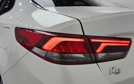 KIA K5, 2020 год, 2 420 000 рублей, 23 фотография