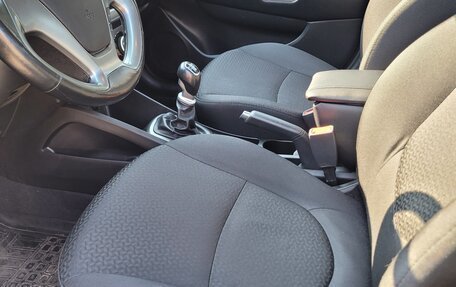 KIA Rio III рестайлинг, 2015 год, 925 000 рублей, 12 фотография
