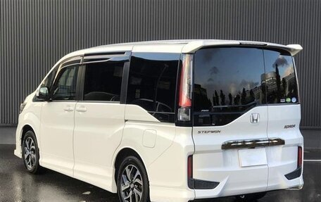 Honda Stepwgn IV, 2021 год, 1 955 000 рублей, 6 фотография