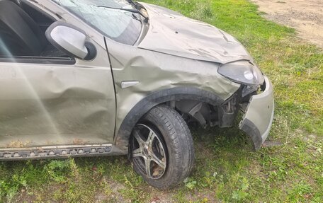 Renault Sandero I, 2012 год, 200 000 рублей, 10 фотография